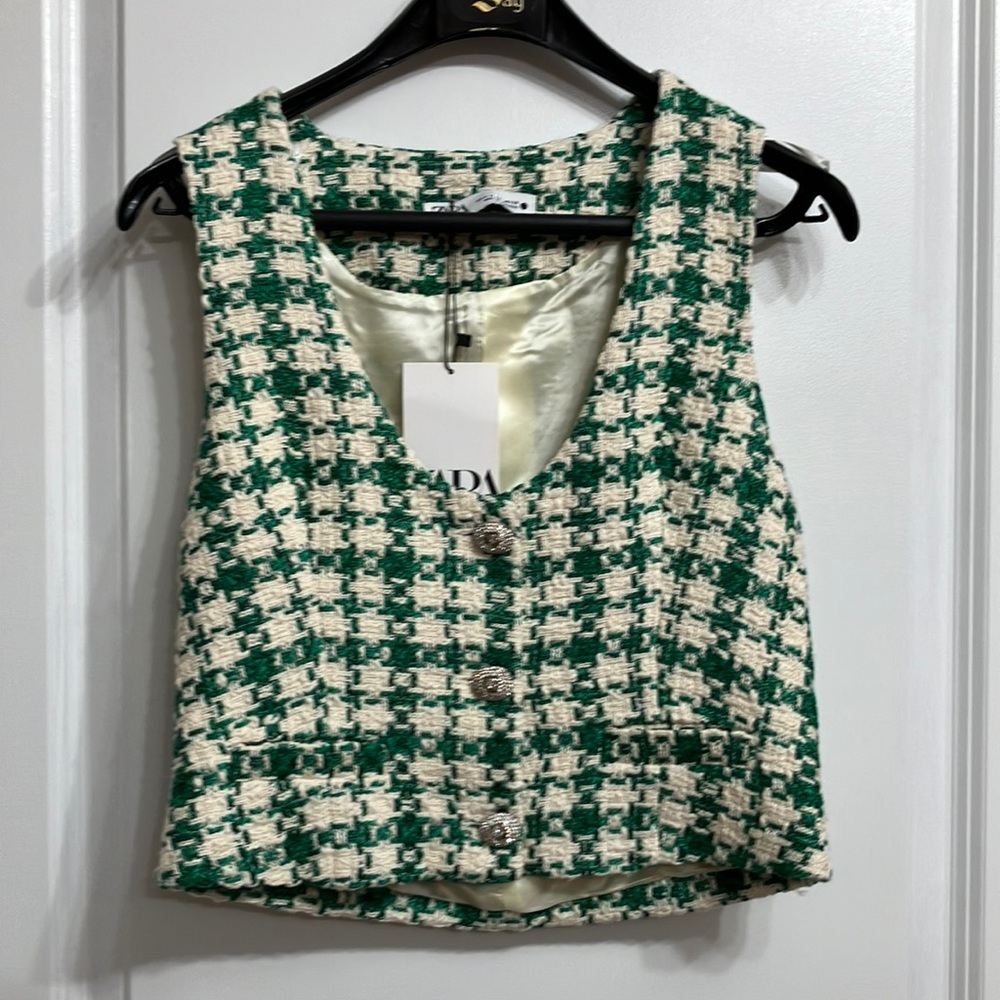 🎄NWT Zara Jewel Button Tweed Vest